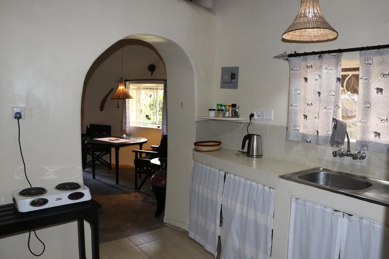Nyati Hill Cottages Найроби Екстериор снимка